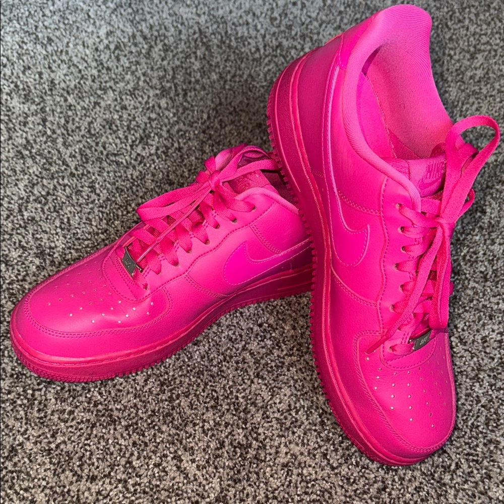 Nike Women's Bold Pink Sneakers